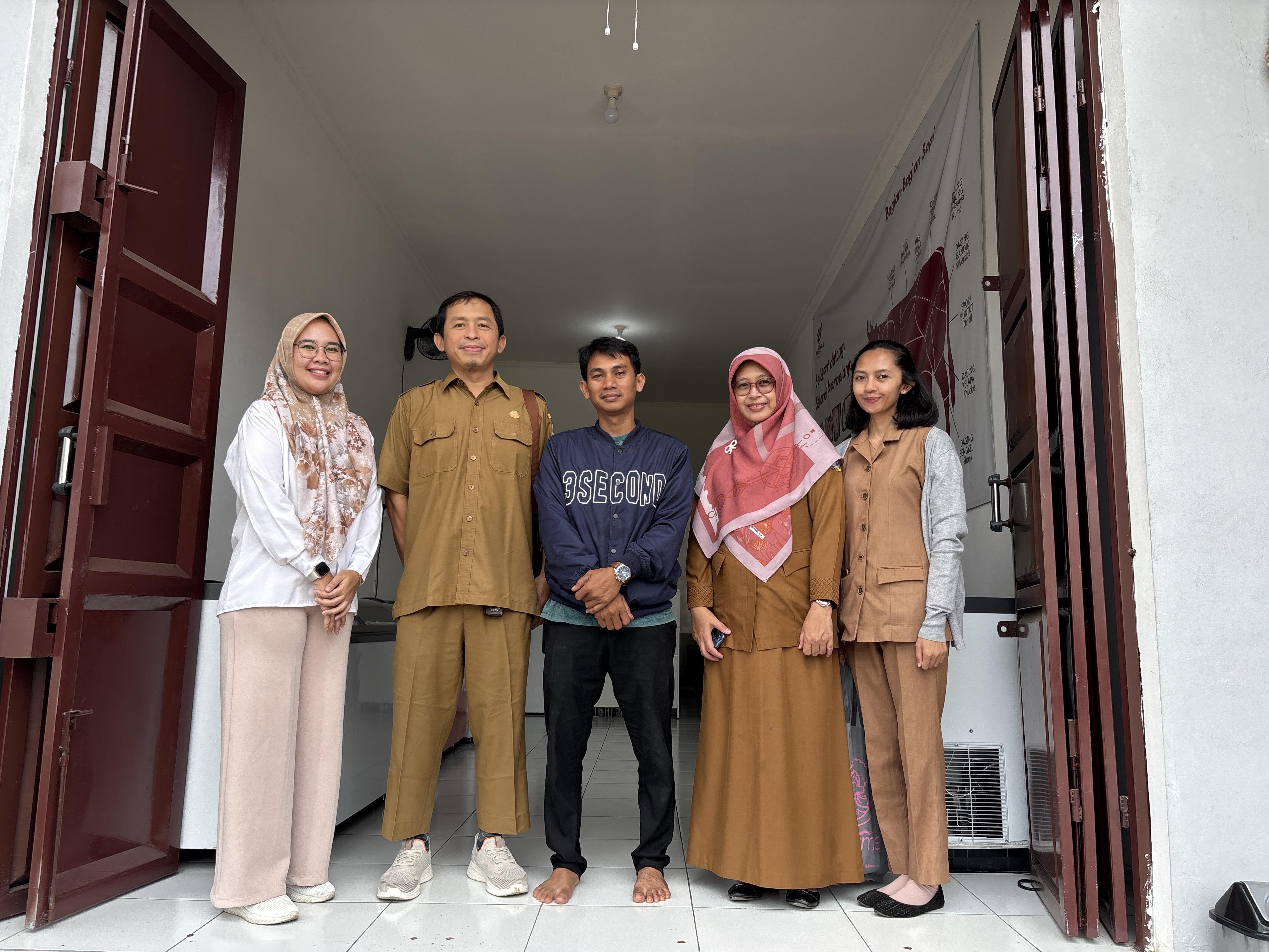 Pembinaan NKV di Unit Usaha Meatbox