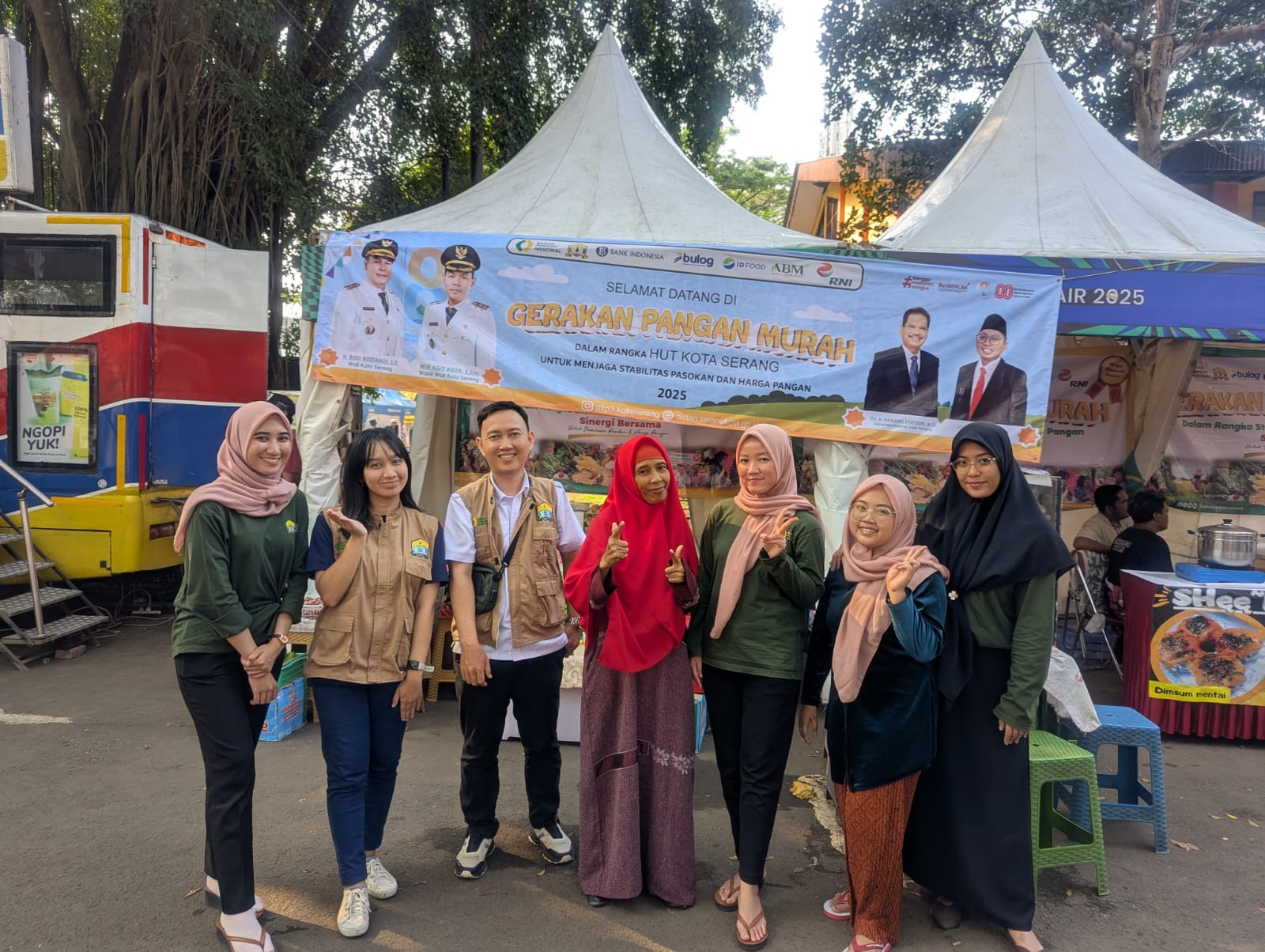 Gerakan Pangan Murah dalam Rangka Serang Fair di Stadion Maulana Yusuf